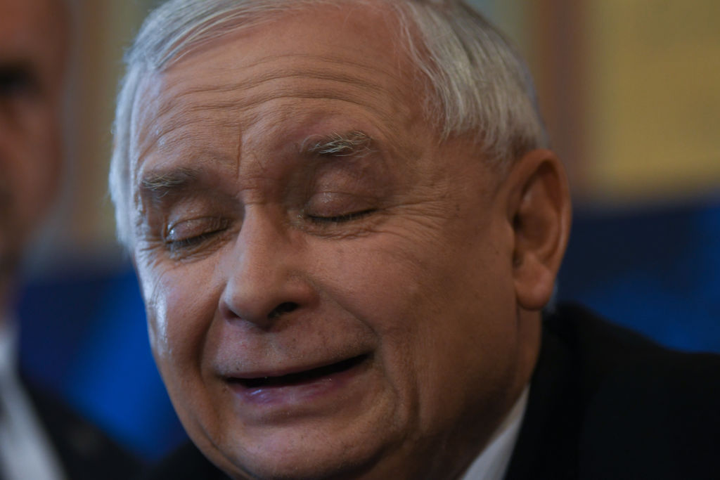 Jarosław Kaczyński poucza o aborcji i wysyła Polki zagranicę